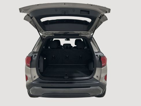 Used 2025 GMC Terrain Elevation image 24