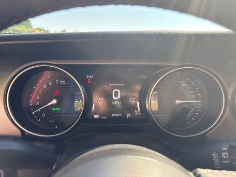 Used 2023 Jeep Wrangler Unlimited w/ 8.4" Radio Group AWD/4WD image 25
