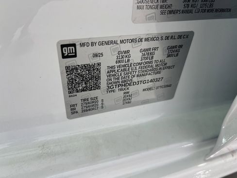 Used 2026 GMC Sierra 1500 SLT image 32