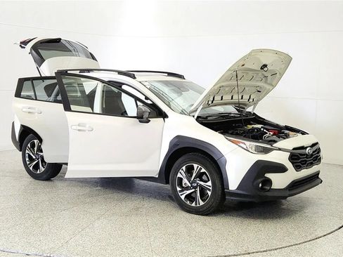 Used 2025 Subaru Crosstrek 2.0i Premium AWD/4WD image 9