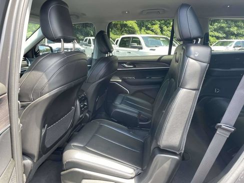 Used 2022 Jeep Grand Cherokee L Limited AWD/4WD image 22