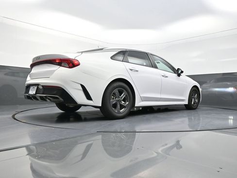 Used 2023 Kia K5 LXS image 29
