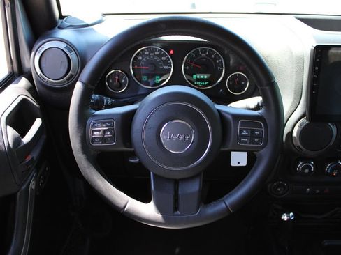 Used 2015 Jeep Wrangler Unlimited Sport w/ Quick Order Package 24S AWD/4WD image 17