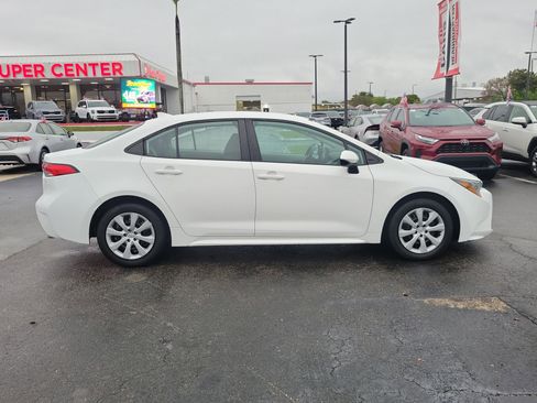 Used 2022 Toyota Corolla LE image 13