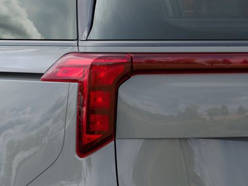 New 2027 Kia Carnival SX FWD image 11