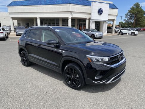Certified 2023 Volkswagen Taos SE FWD image 45