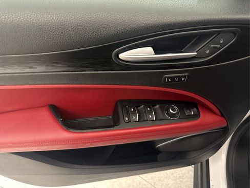 Used 2019 Alfa Romeo Stelvio RWD image 29