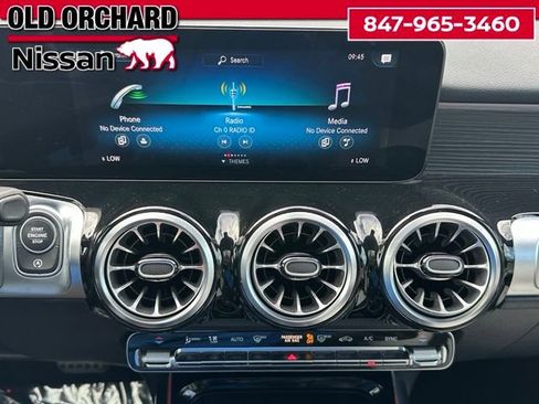 Used 2023 Mercedes-Benz GLB 250 4MATIC image 16