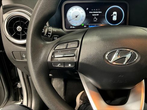 Used 2023 Hyundai Kona SE image 22