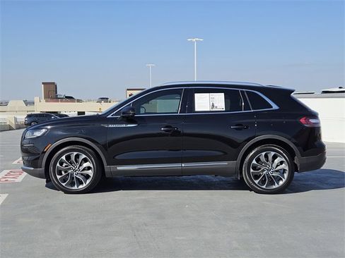 Certified 2023 Lincoln Nautilus Reserve image 4