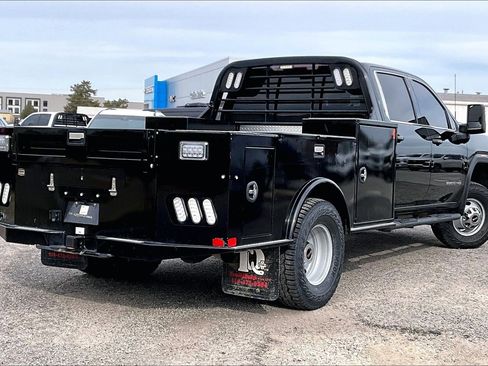 Used 2023 GMC Sierra 3500 SLE w/ SLE Convenience Package image 2