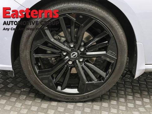 Used 2023 Nissan Altima 2.5 SR w/ SR Premium Package FWD image 32