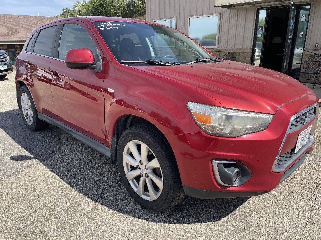 Used 2013 Mitsubishi Outlander Sport SE AWD/4WD image 2