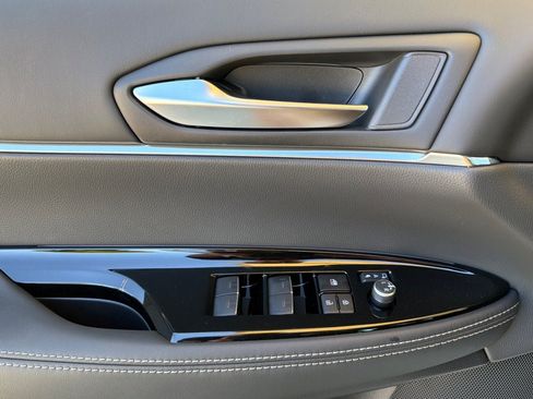 New 2026 Toyota Mirai RWD image 12