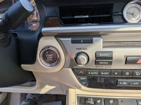 Used 2013 Lexus ES 350 w/ Premium Pkg FWD image 54
