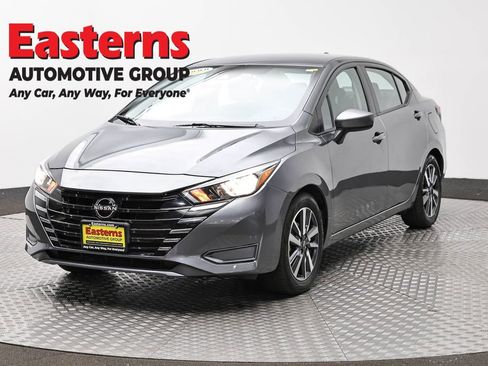 Used 2023 Nissan Versa SV image 1
