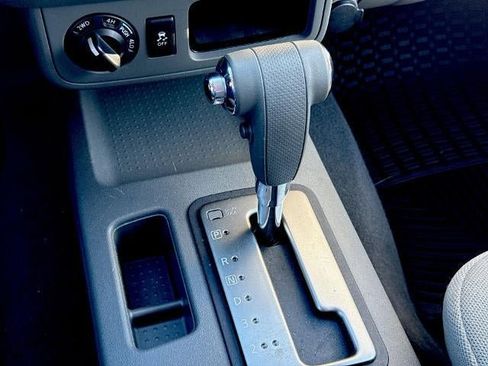 Used 2019 Nissan Frontier SV image 15