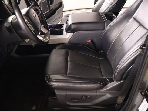 Used 2022 Ford F250 Lariat w/ Lariat Value Package AWD/4WD image 11