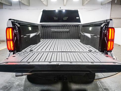 Certified 2025 Toyota Tacoma SR5 image 28