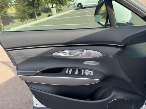 Used 2026 Genesis GV70 2.5T Select image 13