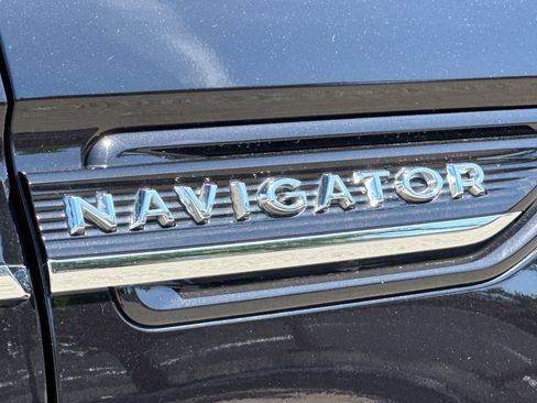 Certified 2023 Lincoln Navigator L Reserve w/ Monochromatic Package RWD image 27