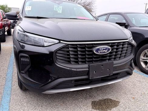 Used 2025 Ford Escape Active image 2