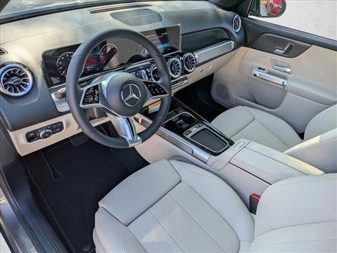 New 2026 Mercedes-Benz GLB 250 image 3