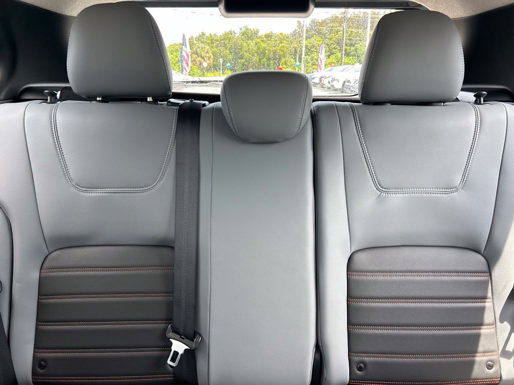 Certified 2024 Nissan Kicks SR w/ SR Premium Package FWD image 15