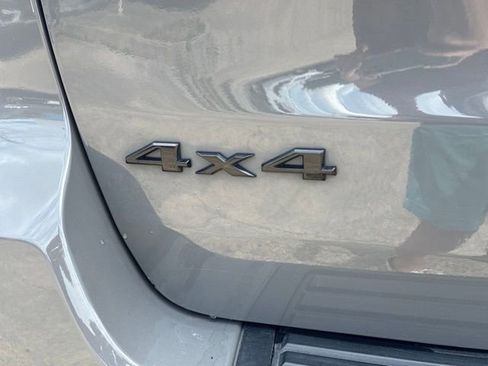 Used 2019 Jeep Grand Cherokee Altitude AWD/4WD image 32