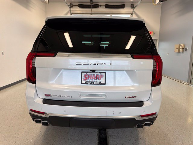 Used 2025 GMC Yukon Denali w/ Sun & Power Step Package AWD/4WD image 8