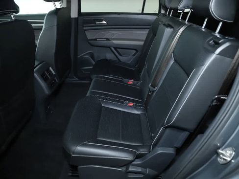 Certified 2023 Volkswagen Atlas SE image 14