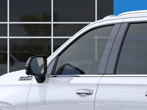 New 2026 Chevrolet Suburban High Country AWD/4WD image 36