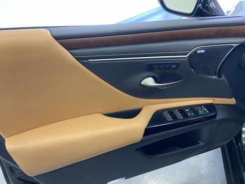 Used 2023 Lexus ES 350 Ultra Luxury w/ Accessory Package (Z1) FWD image 16