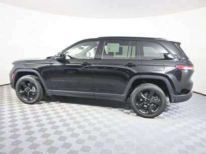 Used 2022 Jeep Grand Cherokee Altitude