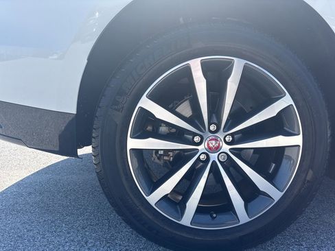 Used 2022 Jaguar F-PACE S AWD/4WD image 3