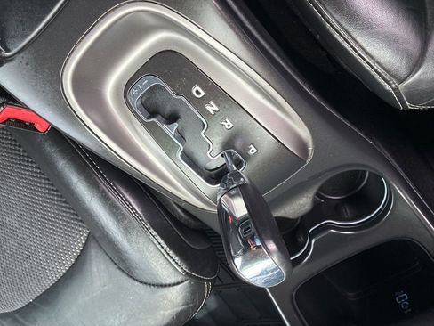 Used 2019 Dodge Journey Crossroad FWD image 19