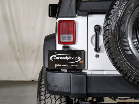 Used 2018 Jeep Wrangler Sport image 35