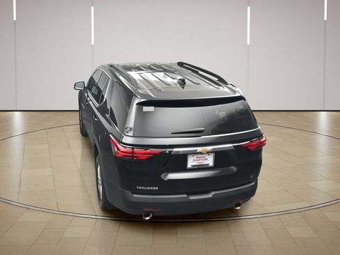 Used 2023 Chevrolet Traverse LT FWD image 36