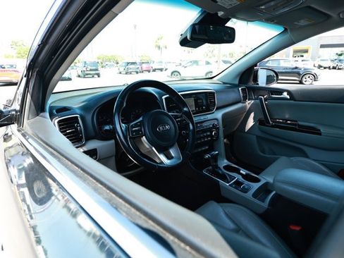 Used 2020 Kia Sportage EX w/ EX Technology Package FWD image 27