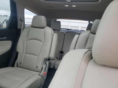 Used 2021 Buick Enclave Essence w/ Sound and Sites Package AWD/4WD image 29