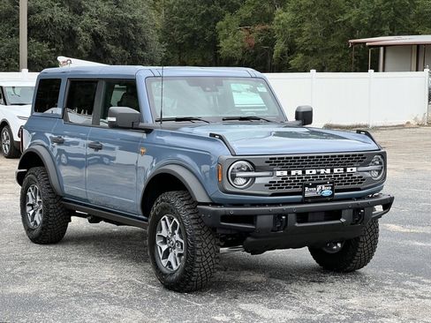 New 2025 Ford Bronco Badlands image 7