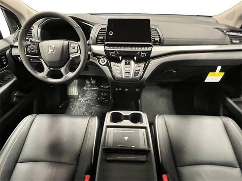 New 2025 Honda Odyssey Touring image 16