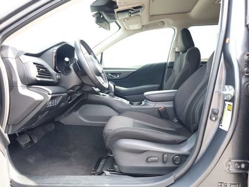Used 2025 Subaru Outback Premium AWD/4WD image 12