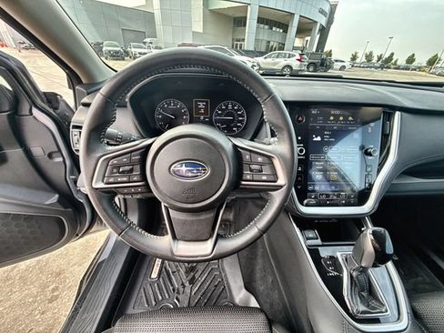 Used 2025 Subaru Outback Premium AWD/4WD image 14