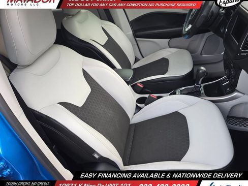 Used 2018 Jeep Compass Latitude w/ Popular Equipment Group FWD image 17