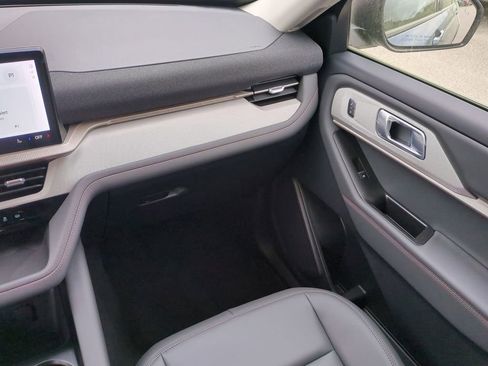 New 2026 Ford Explorer Active w/ Active Comfort Package image 17