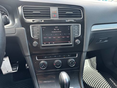 Used 2019 Volkswagen Golf Alltrack S AWD/4WD image 25
