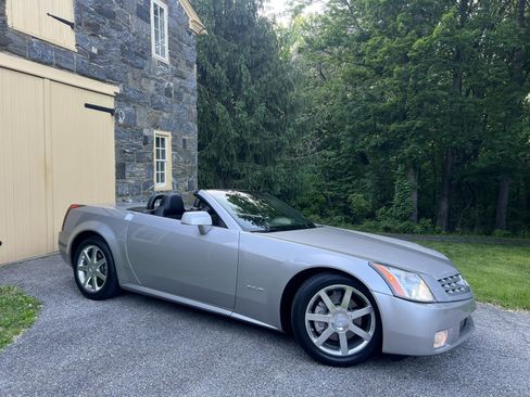 Used 2004 Cadillac XLR RWD image 42