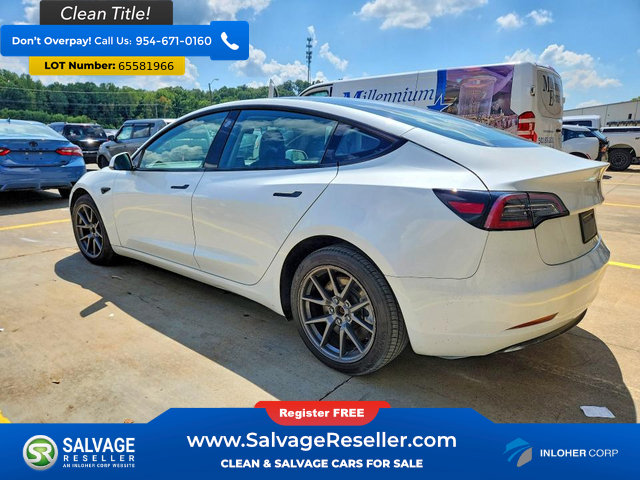 Used 2023 Tesla Model 3 Standard Range RWD image 3