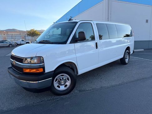 Used 2024 Chevrolet Express 3500 LT w/ LT Preferred Equipment Group RWD image 13
